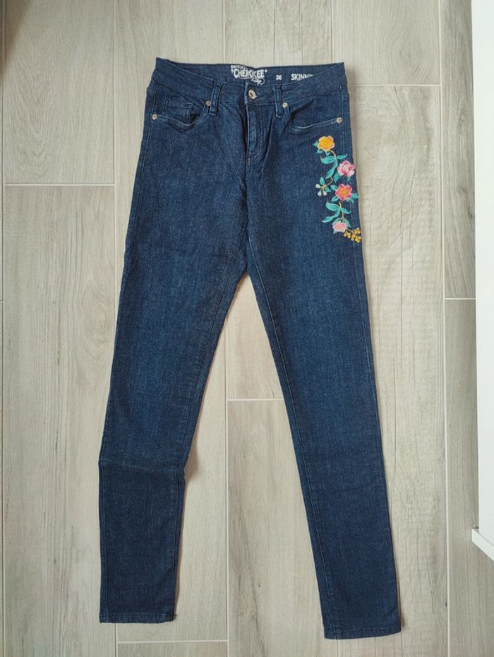 Jean avec broderies