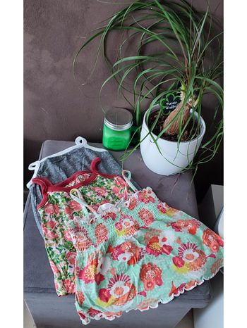 Lot 3 tops bretelles 24 mois