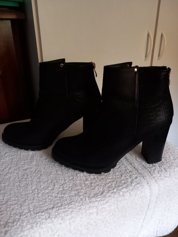 Bottines noires - photo numéro 3