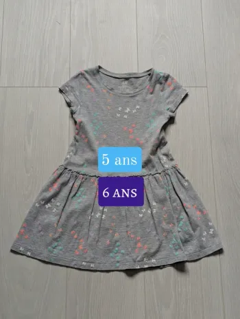 Robe papillon H&M 5/6ans