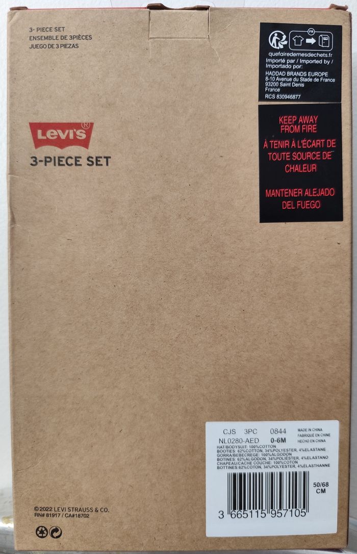 Ensemble bébé Levi's 0-6 mois – Neuf dans sa boîte – Cadeau idéal - photo numéro 3