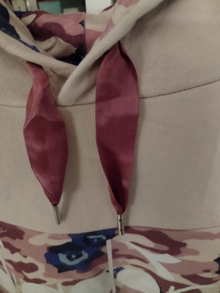 Magnifique Sweat à Capuche "Diadora" 80% coton très peu porté - photo numéro 3