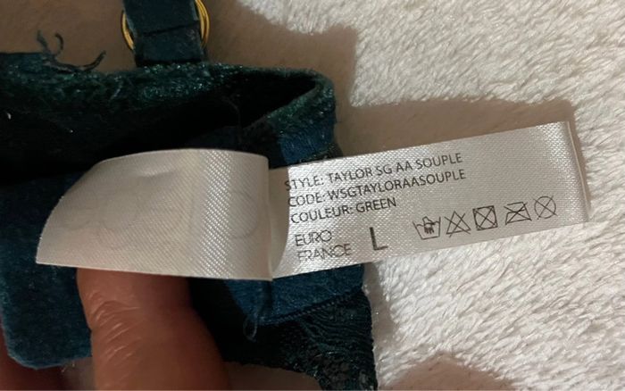 Soutien Gorge Chic En Velours Et Dentelle Taille L - photo numéro 6