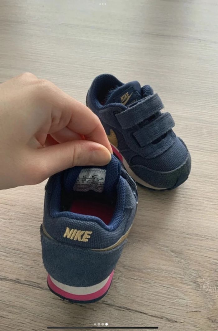 Baskets Nike md runner 2 (tdv) taille 21 - photo numéro 4