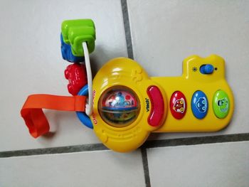 Hochet parlant et musical