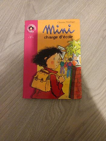 Livre La bibliothèque rose Mimi change d'école en état Satisfaisant