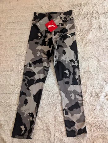 Legging fille. Puma. Neuf . 9/10ans
