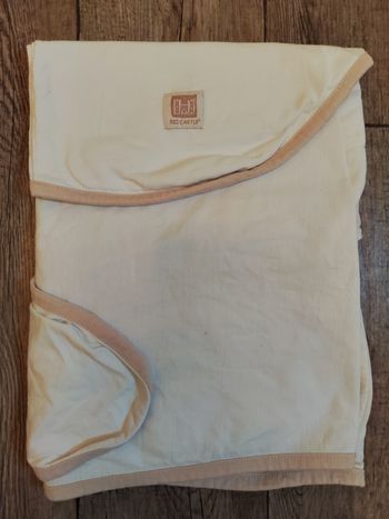 Couverture d'emaillotage red castle