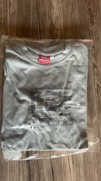 Tee shirt neuf XS