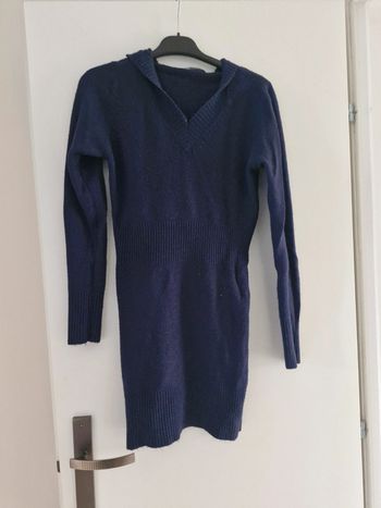 Robe pull à capuche bleue