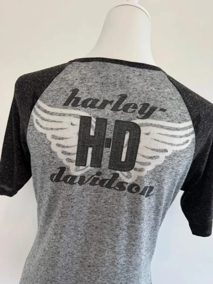 T-shirt Harley Davidson femme noir et gris taille M super état - photo numéro 4