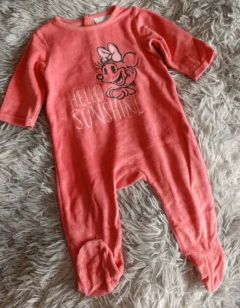 Magnifique pyjama Minnie tout doux 💐