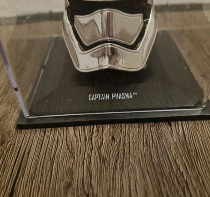 ⭐ Casque Collector Captain Phasma ⭐ - photo numéro 2