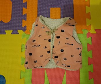 Gilet sans manches epais, taille 6 mois (68 cm)
