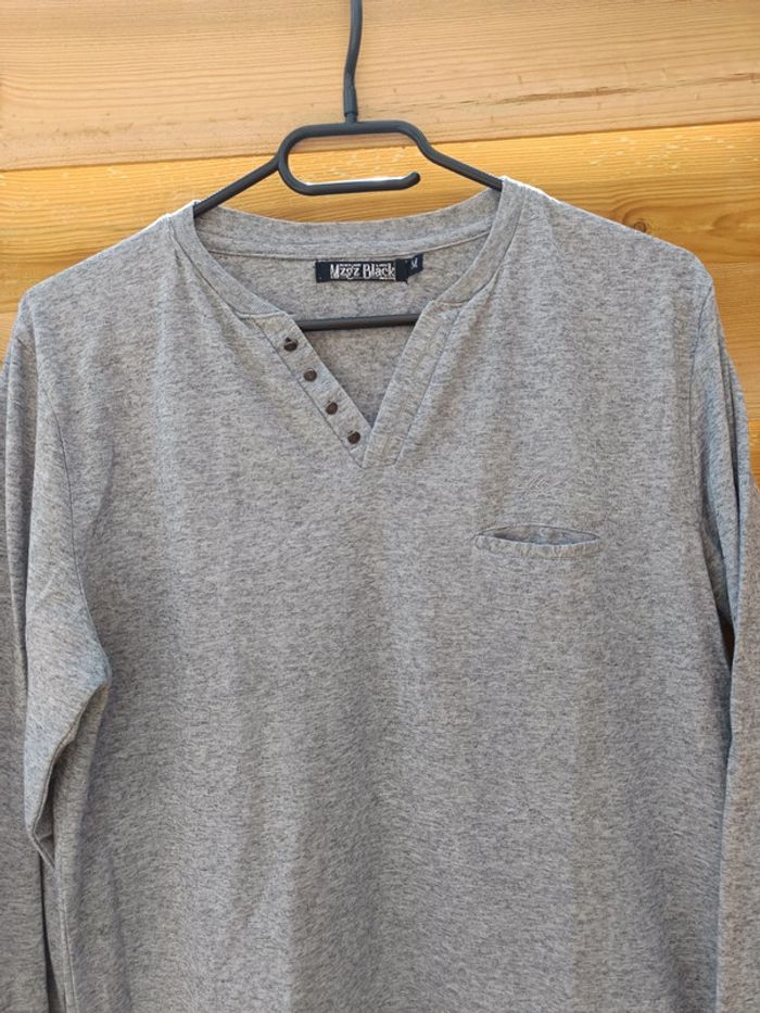 T-shirt manches longues taille M - photo numéro 2
