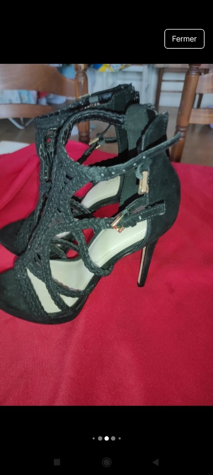 Très belle chaussures ch10 - photo numéro 3