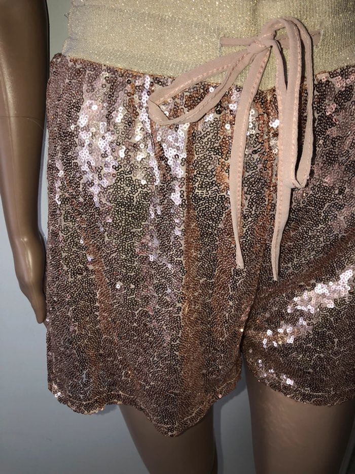 🌼Short à paillettes🌼 - photo numéro 2