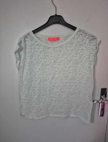 Magnifique tee-shirt taille 38