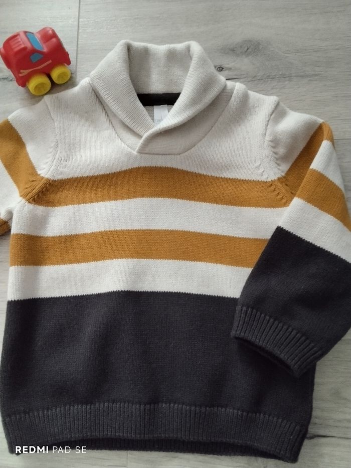 Pull bébé 12 mois col châle - photo numéro 2