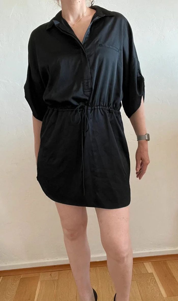 🖤 Robe chemise noire brillante - Suiteblanco - Taille M 🖤 - photo numéro 2