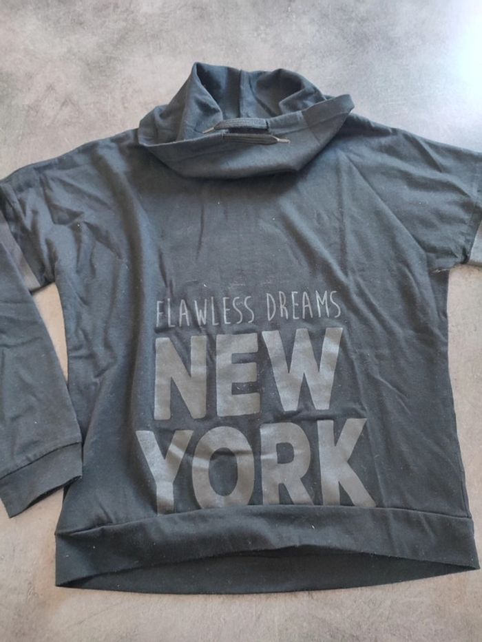 Pull tee shirt manches longues