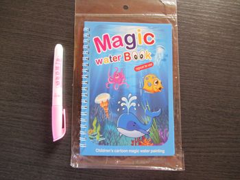 Livre coloriage animaux marins de dessin à l'eau magique + crayon (type aquadoodle) neuf