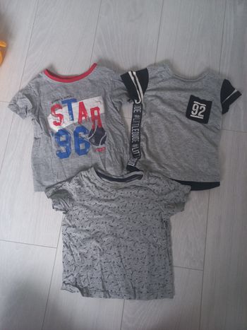 Lot 3 tee shirt 18 mois