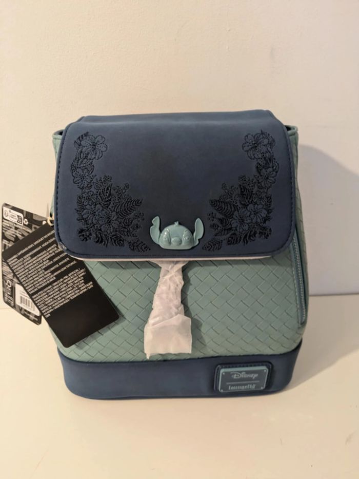 Sac à dos Loungefly Stitch embroidered