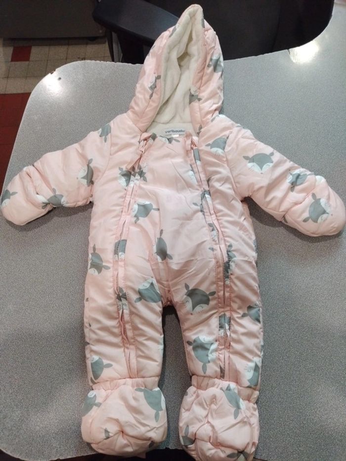 Manteau avec gants et protège pied
