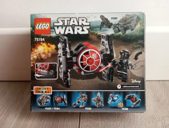 LEGO Star Wars 75194 : Microfighter Chasseur TIE du Premier Ordre. - photo numéro 2