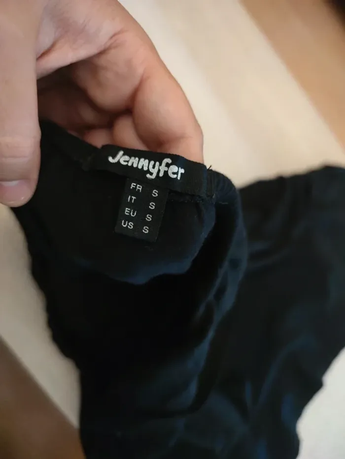 Robe épaule dénudée patineuse noir Jennyfer - photo numéro 3