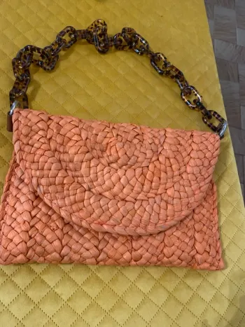 Sac à main orange paille tressée