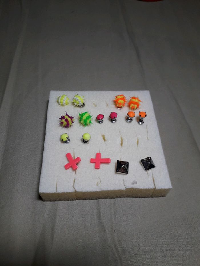 Lot de boucles d'oreilles