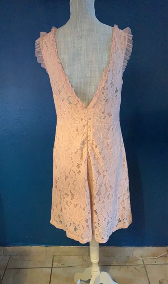 🌸 Robe en dentelle rose poudré OVS – Taille L - photo numéro 5