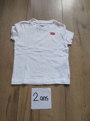 T-shirt blanc manches courtes bébé garçon 2 ans Levi's 