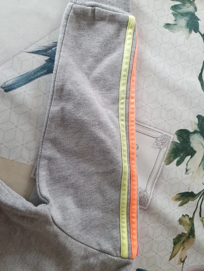 Veste Adidas 3/ 4 ans - photo numéro 3