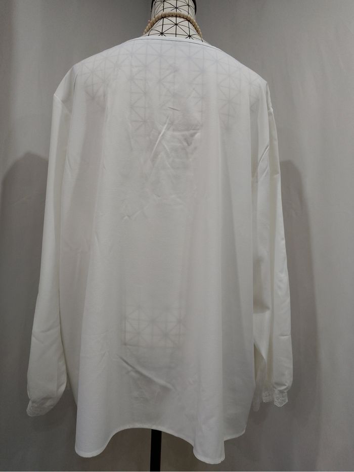 Blouse élégante blanche en dentelle patchwork – grande taille femme (54), manches longues, chic et confortable - photo numéro 3
