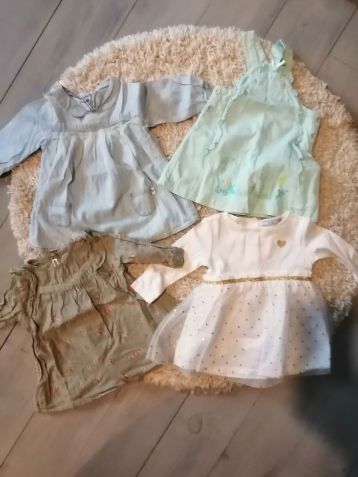 Lot robes 6 mois