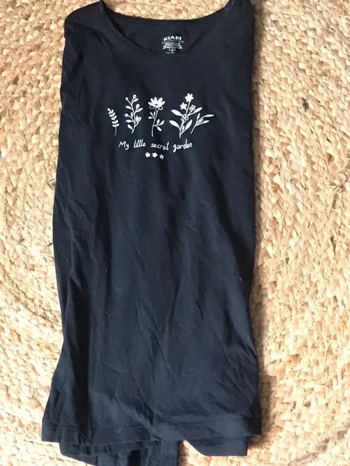 2 jeans et 3 tee-shirts - photo numéro 13