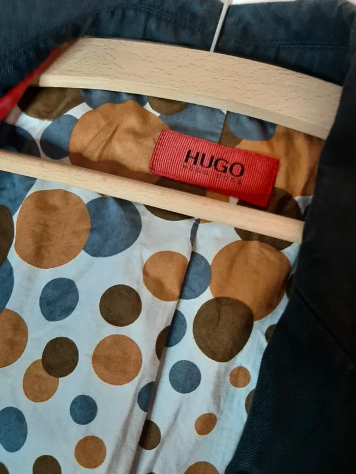 Veste femme Hugo Boss taille 40 en très bon état - photo numéro 5