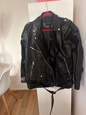 Veste perfecto simili cuir