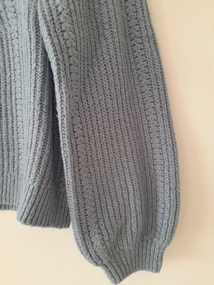 Pull en maille ajourée col rond. - photo numéro 4
