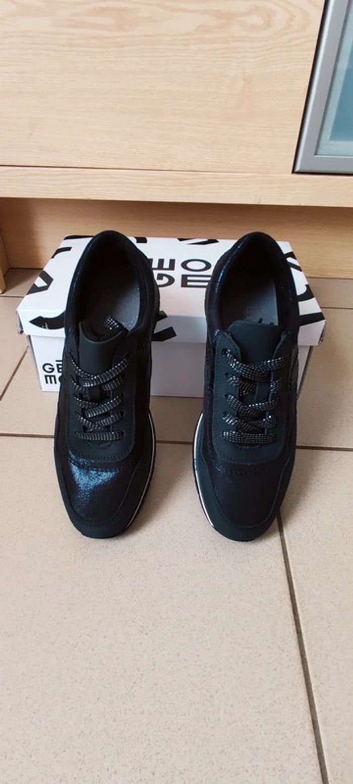 Baskets noires  femme 38 - photo numéro 3
