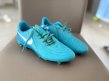 Chaussure de foot Tiempo