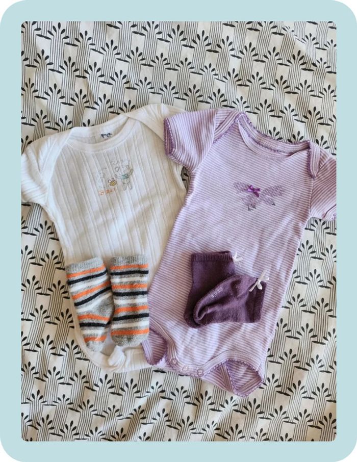 Lot 2 bodies bebe Petit Bateau 3mois
