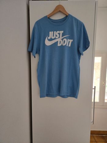 T-shirt Nike en taille M 