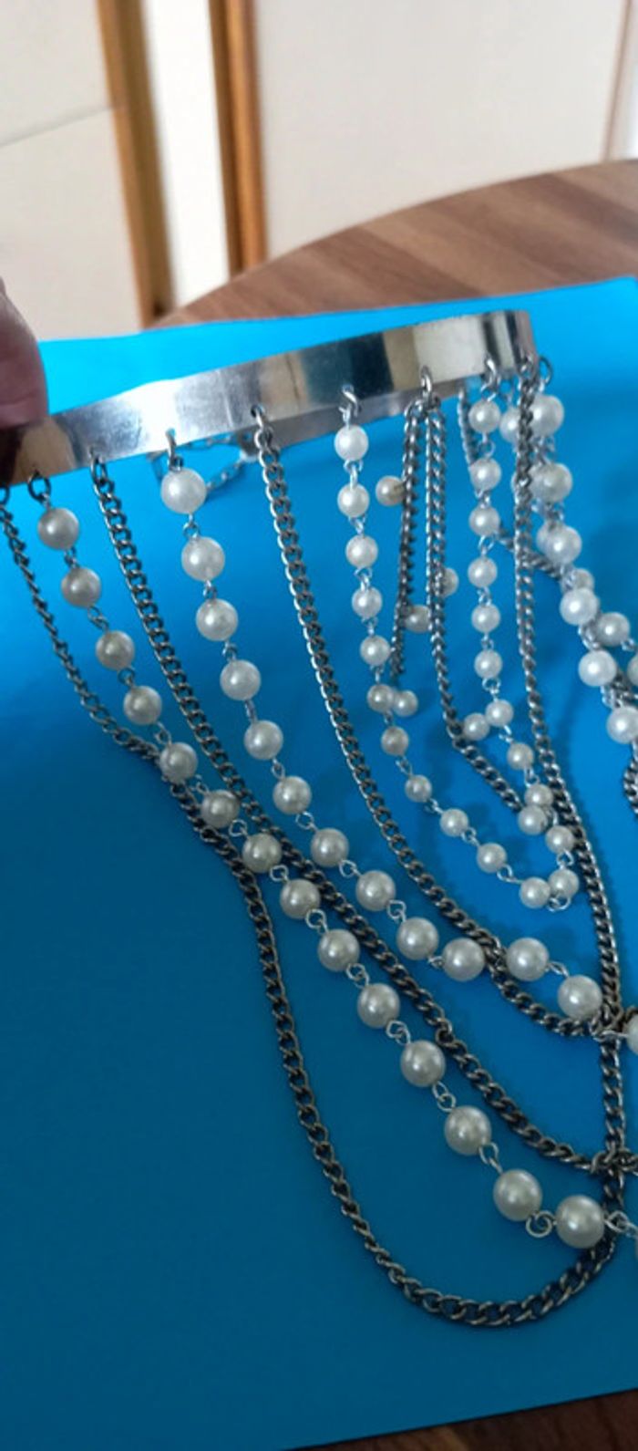 Rivière de perles sur ras du cou métal - photo numéro 4