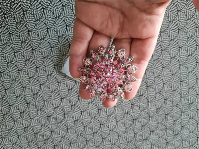 Broche rosace strassrose clair - photo numéro 5