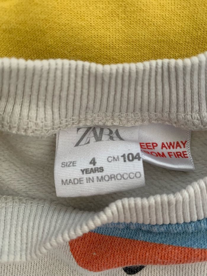 Lot de 3 sweat-shirts 4 ans - photo numéro 3