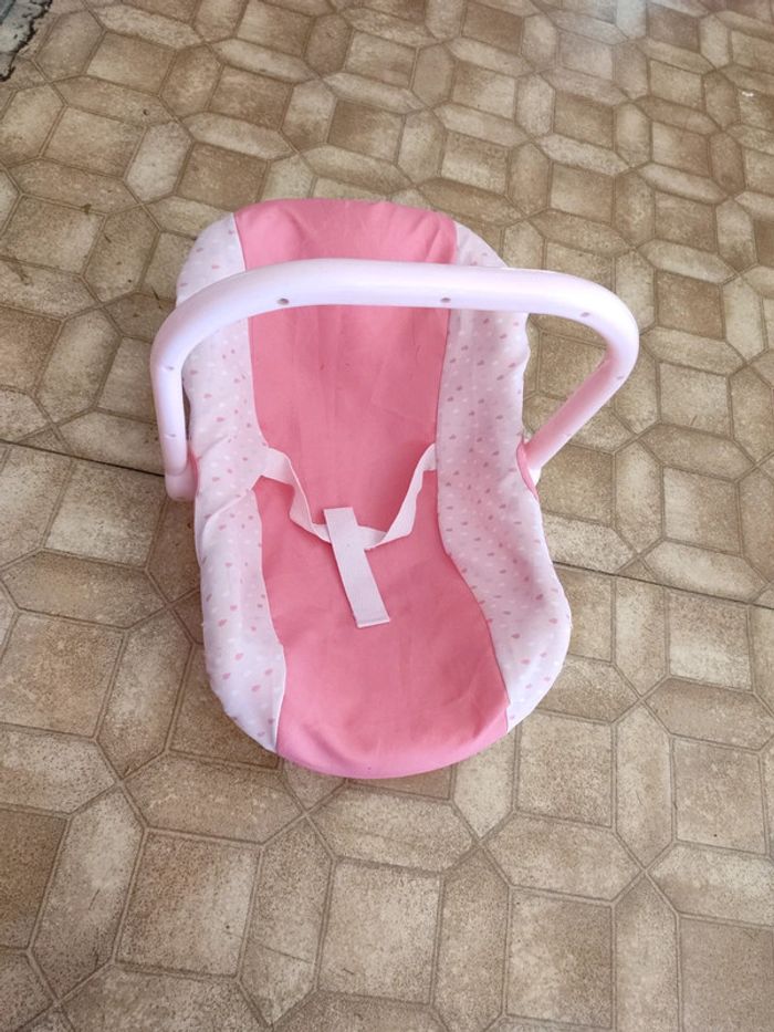 Siège poupée rose